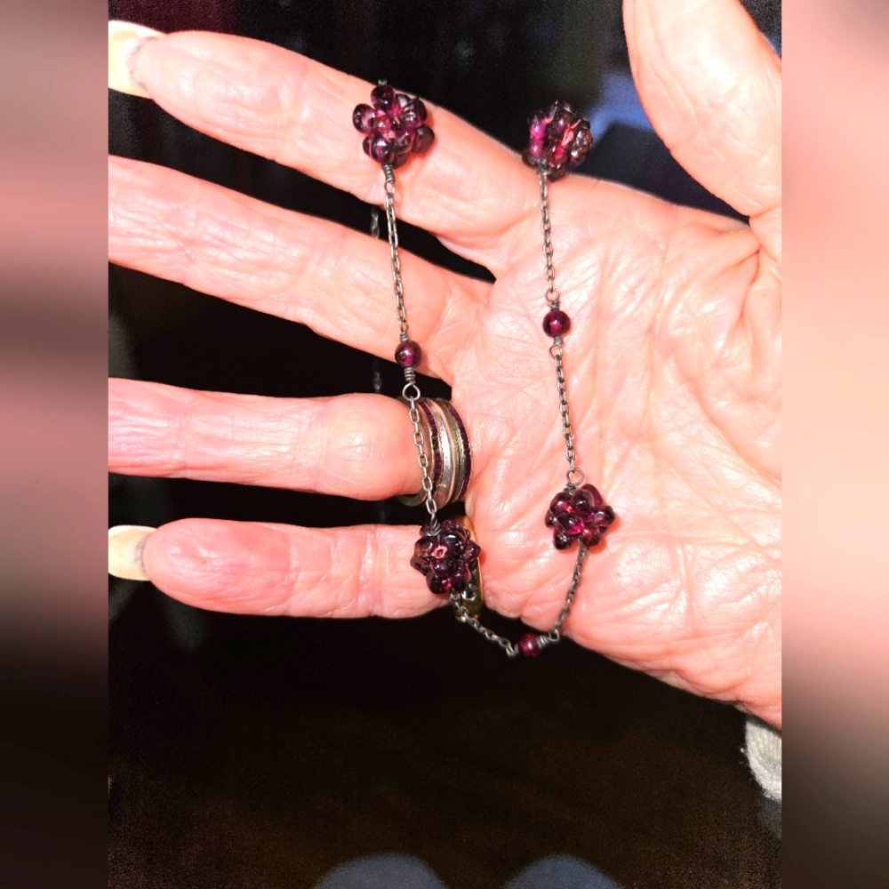 STERLING SILVER WITH BALLS AND BEADS OF GARNETS. GORGEOUS. VINTAGE. PICS 📸